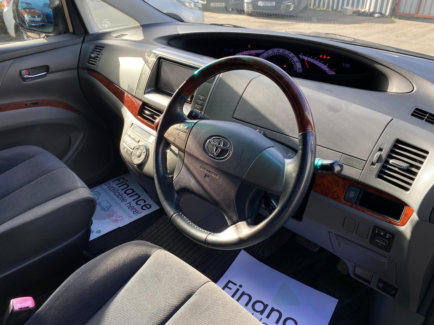 Used Toyota Estima 2010 for sale - 77684912: Photo 14