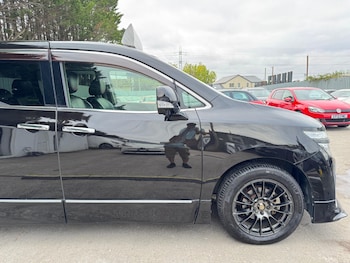 Used Nissan Elgrand 2011 for sale - 75649816: Photo