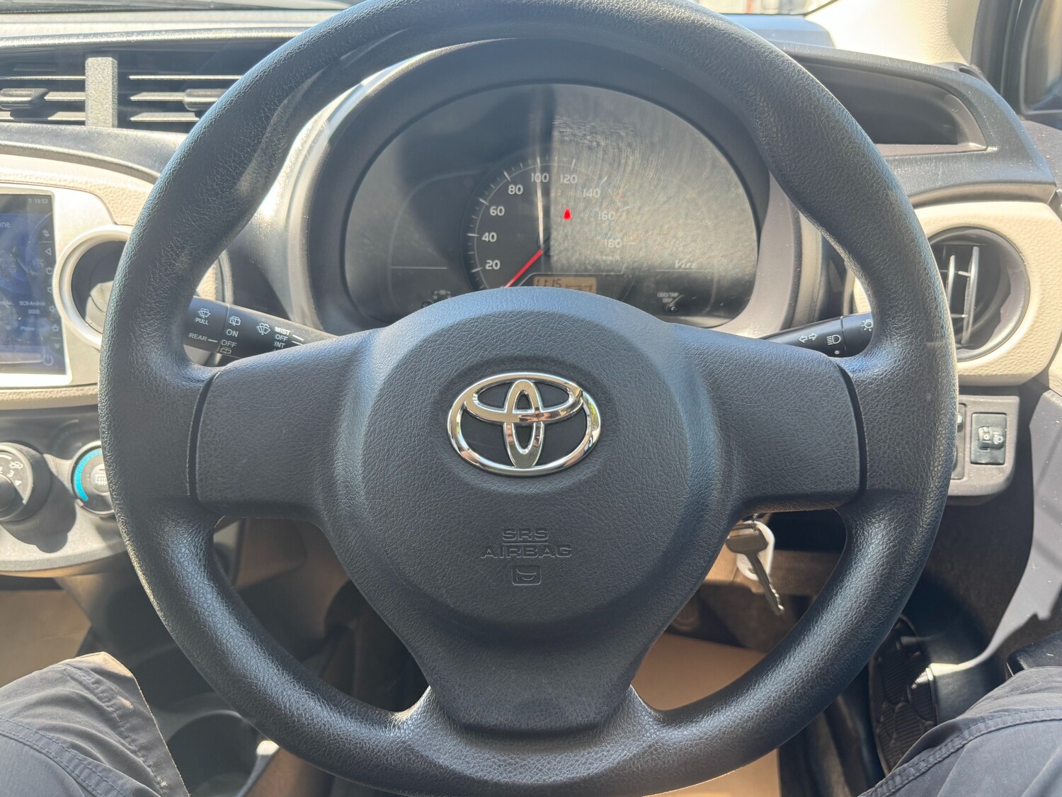 Used Toyota Vitz 2025 for sale - 78148560: Photo 17