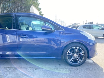 Used Peugeot 208 2015 for sale - 78246370: Photo