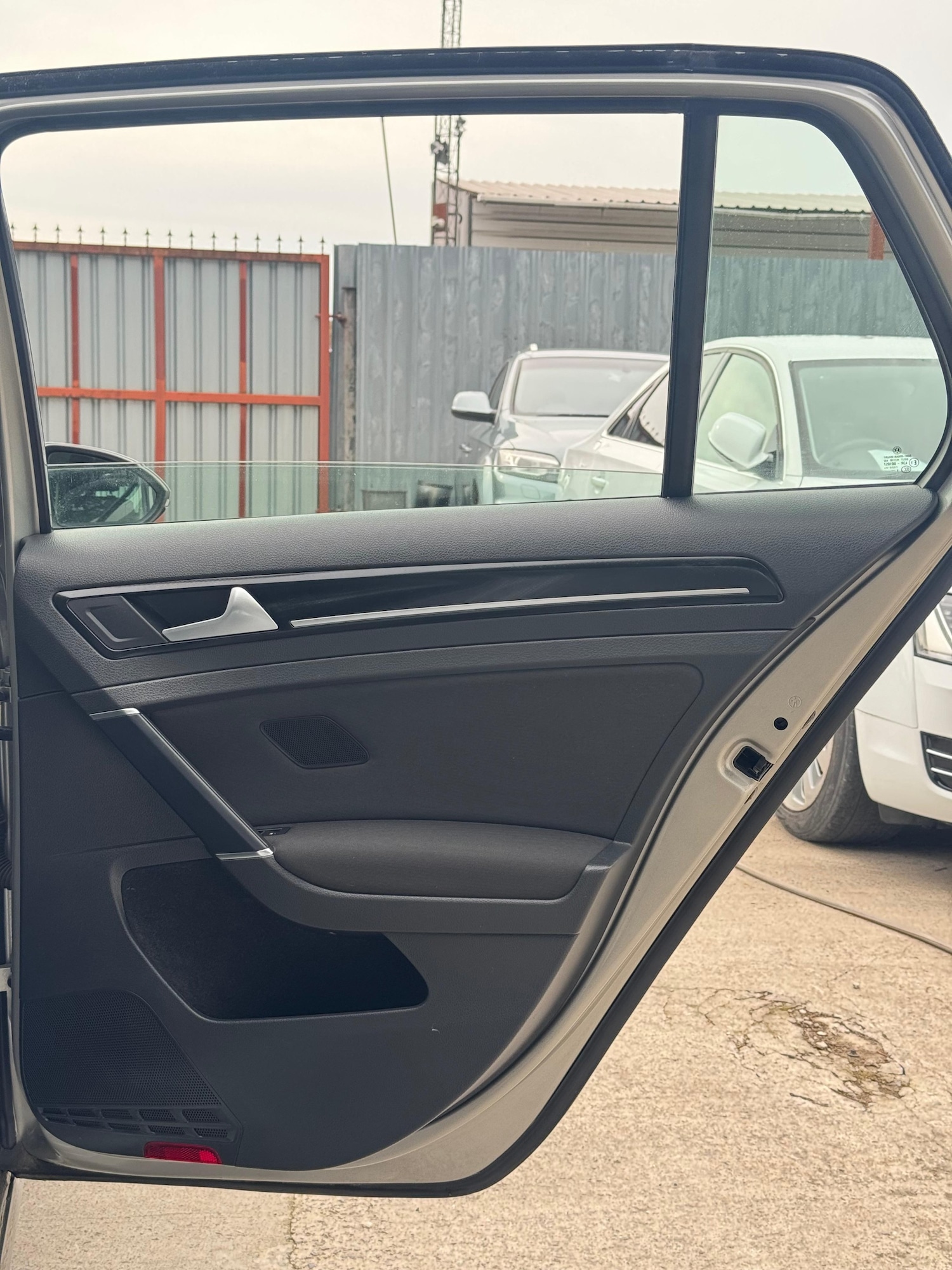 Used Volkswagen Golf 2013 for sale - 76129127: Photo 23