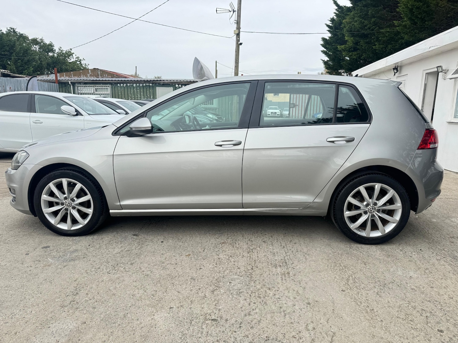 Used Volkswagen Golf 2013 for sale - 76129127: Photo 7