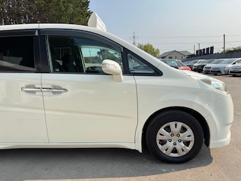 Used Honda Stepwagon 2008 for sale - 76884669: Photo