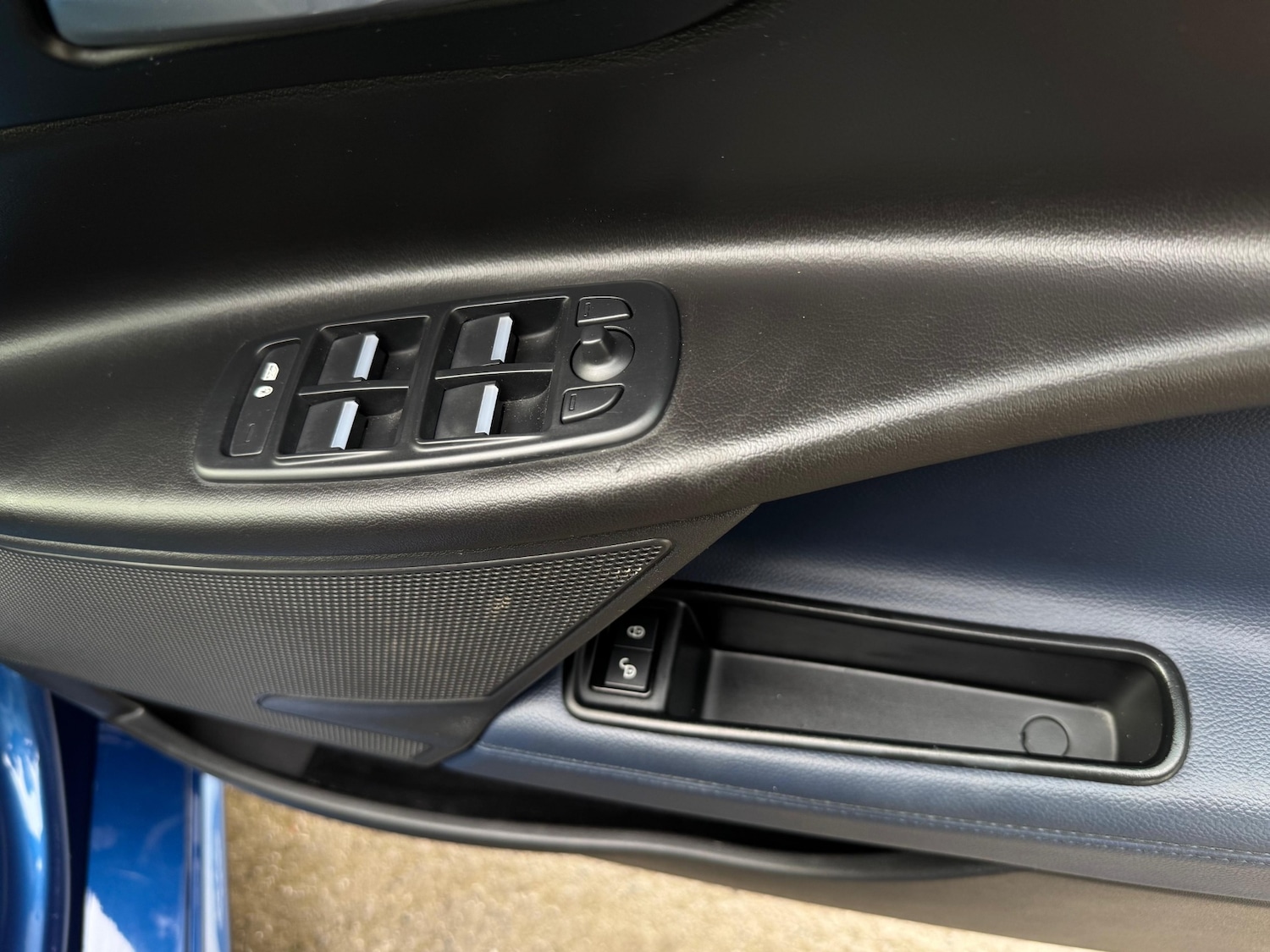 Used Jaguar XE 2015 for sale - 76129257: Photo 24