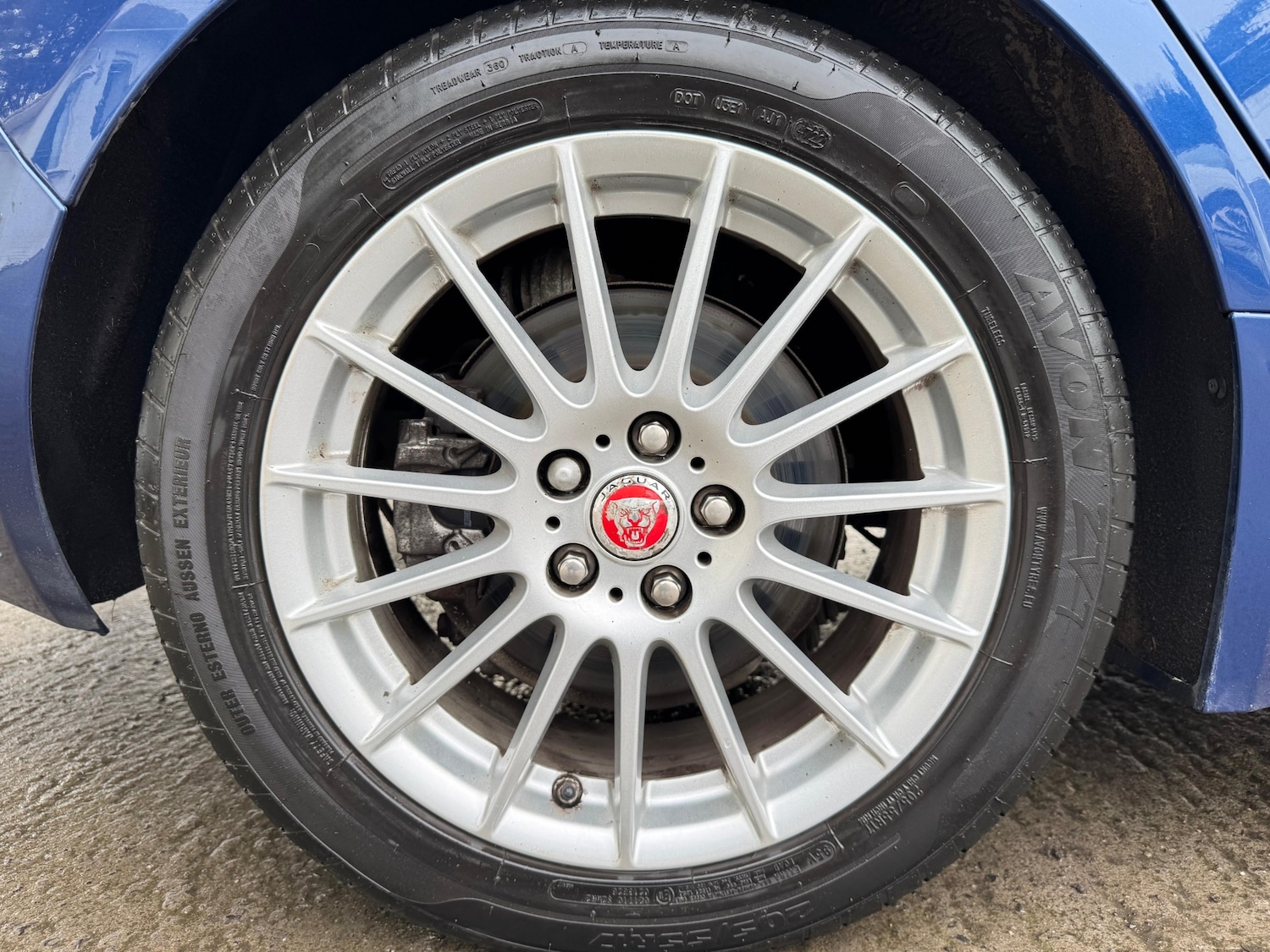 Used Jaguar XE 2015 for sale - 76129257: Photo 35