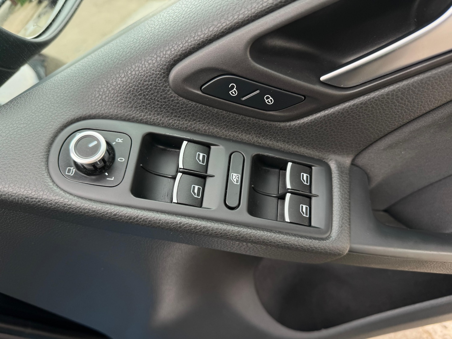Used Volkswagen Golf 2010 for sale - 76159288: Photo 24