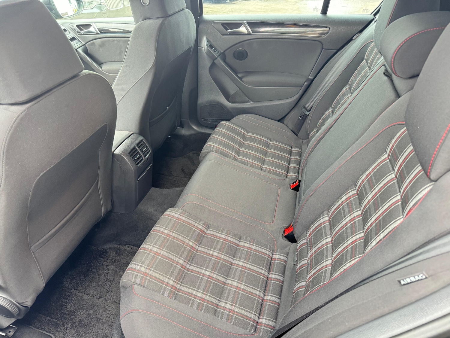 Used Volkswagen Golf 2010 for sale - 76159288: Photo 29