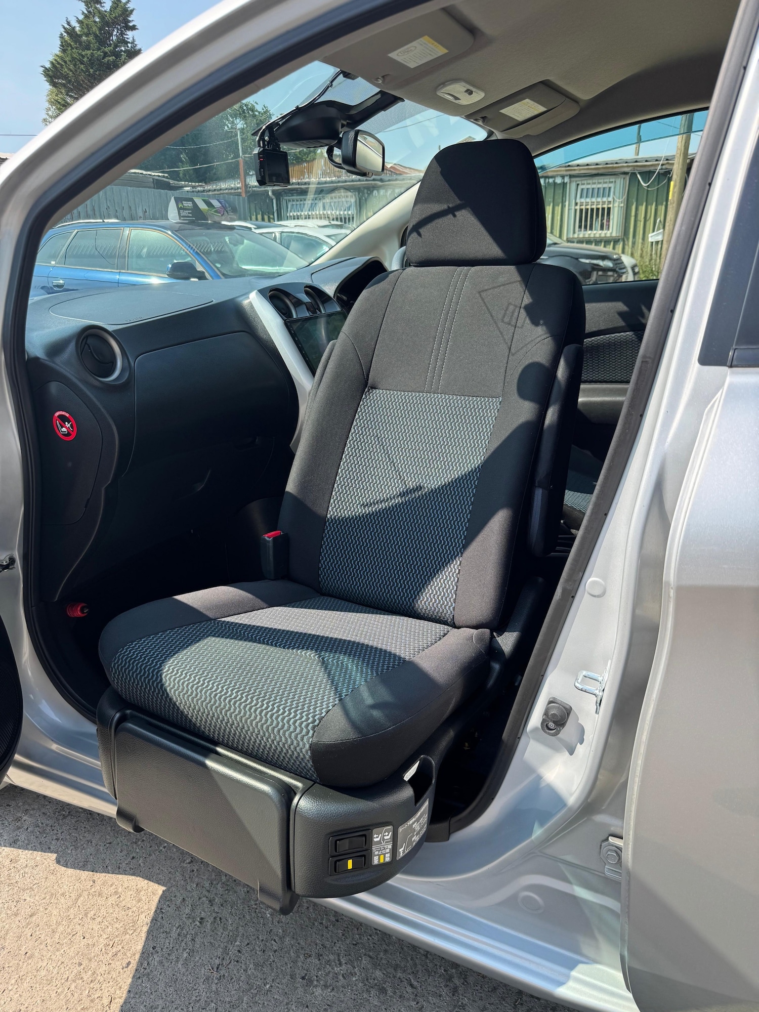 Used Nissan Note 2014 for sale - 76574473: Photo 43