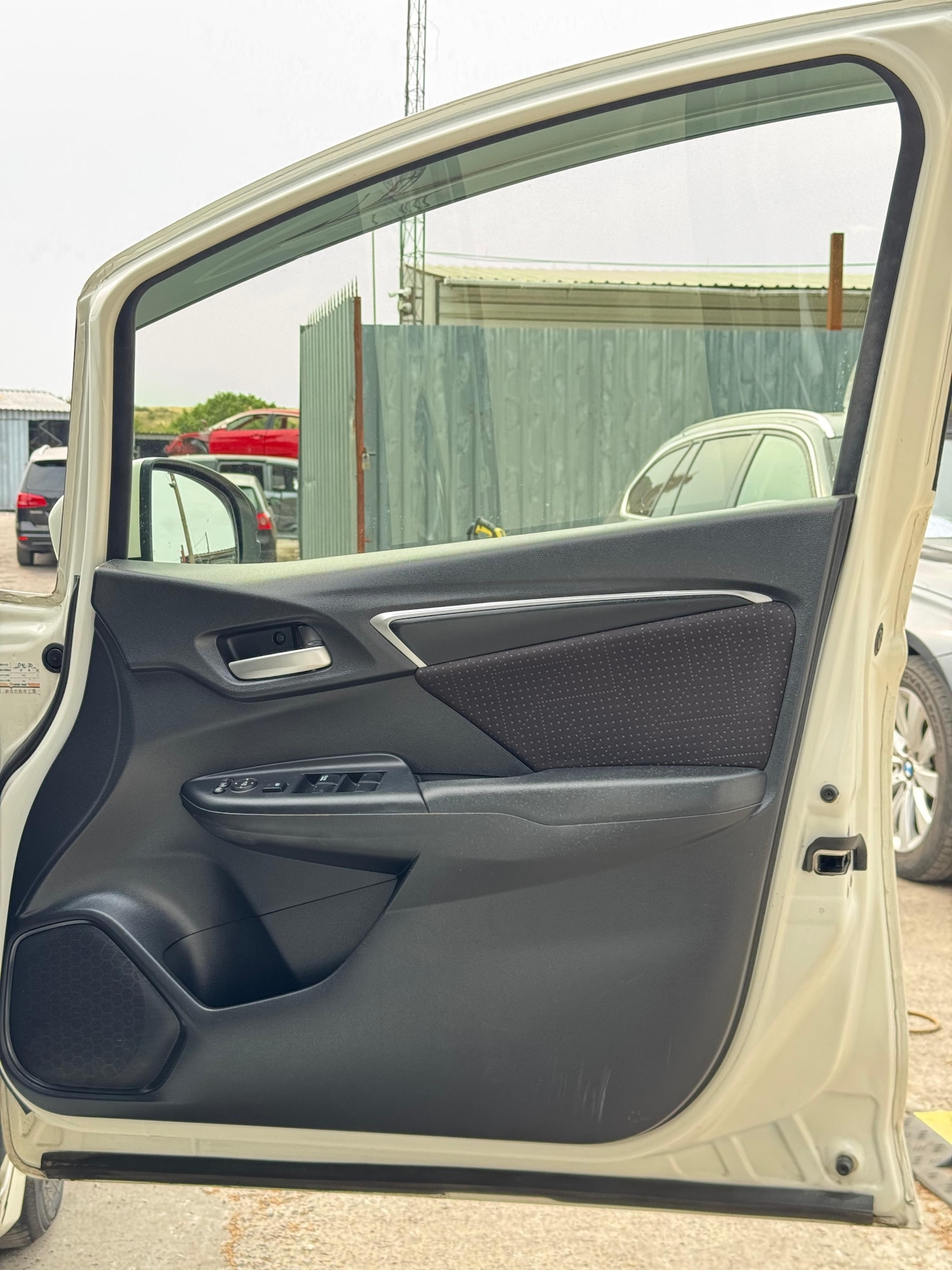 Used Honda Fit 2014 for sale - 76097103: Photo 25