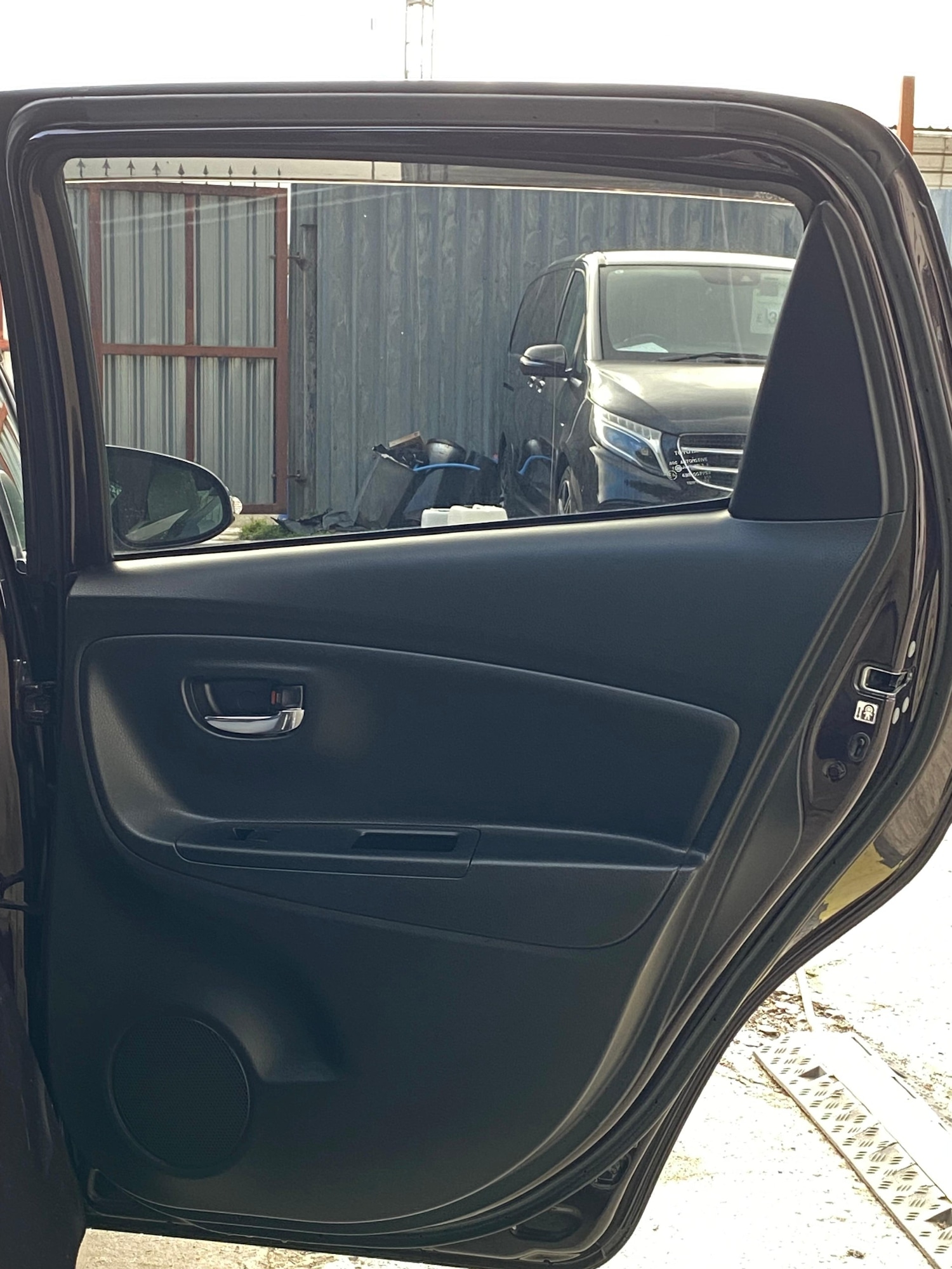 Used Toyota Vitz 2025 for sale - 77159664: Photo 25