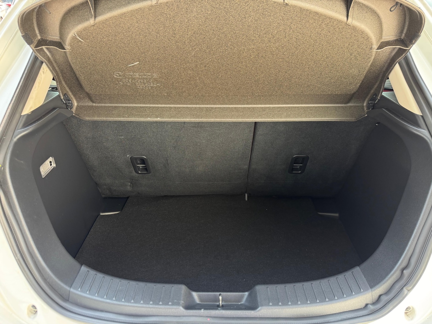 Used Mazda Demio 2015 for sale - 76672522: Photo 12