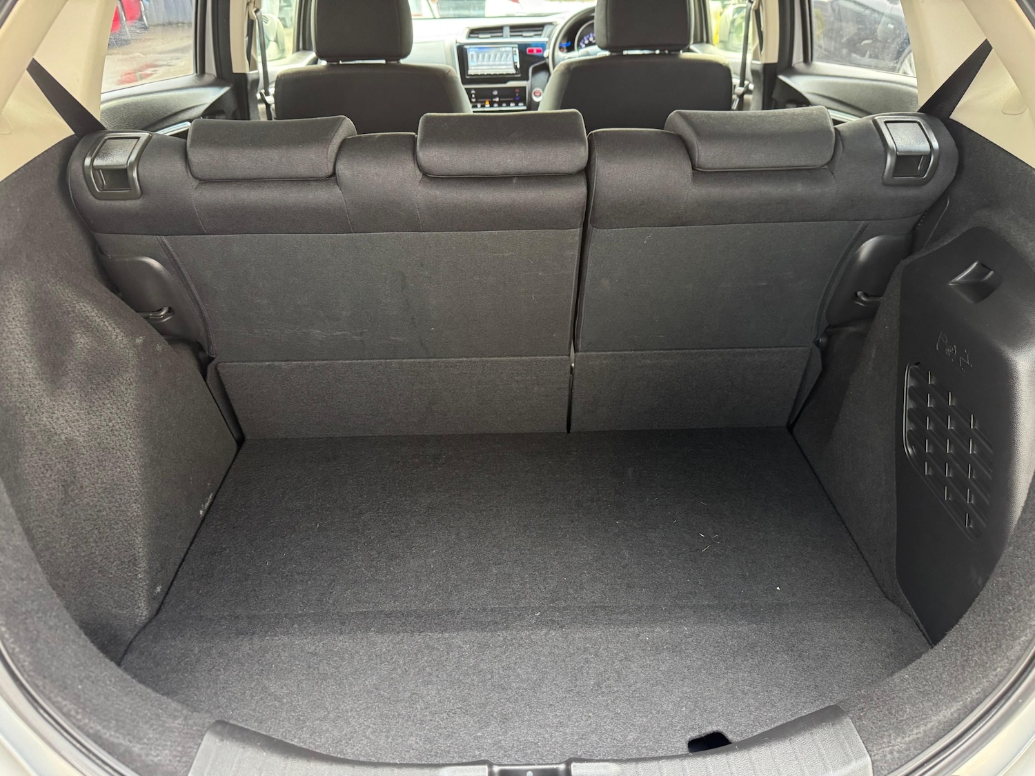 Used Honda Fit 2014 for sale - 76036295: Photo 12
