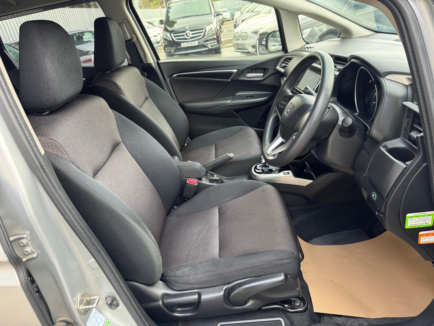 Used Honda Fit 2014 for sale - 76036295: Photo 20
