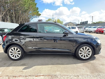 Used Audi A1 2011 for sale - 76420670: Photo