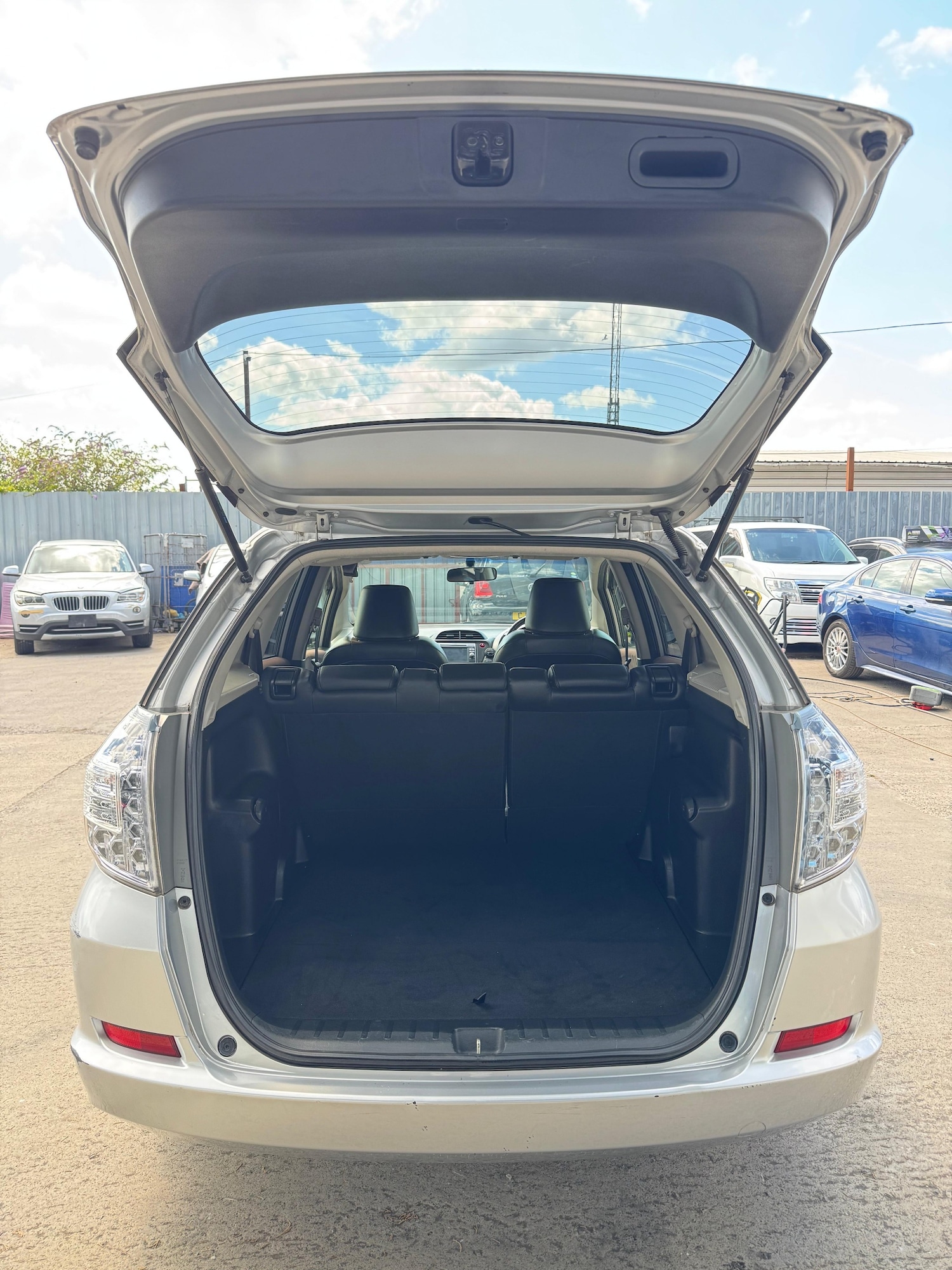 Used Honda Fit 2012 for sale - 76400066: Photo 11