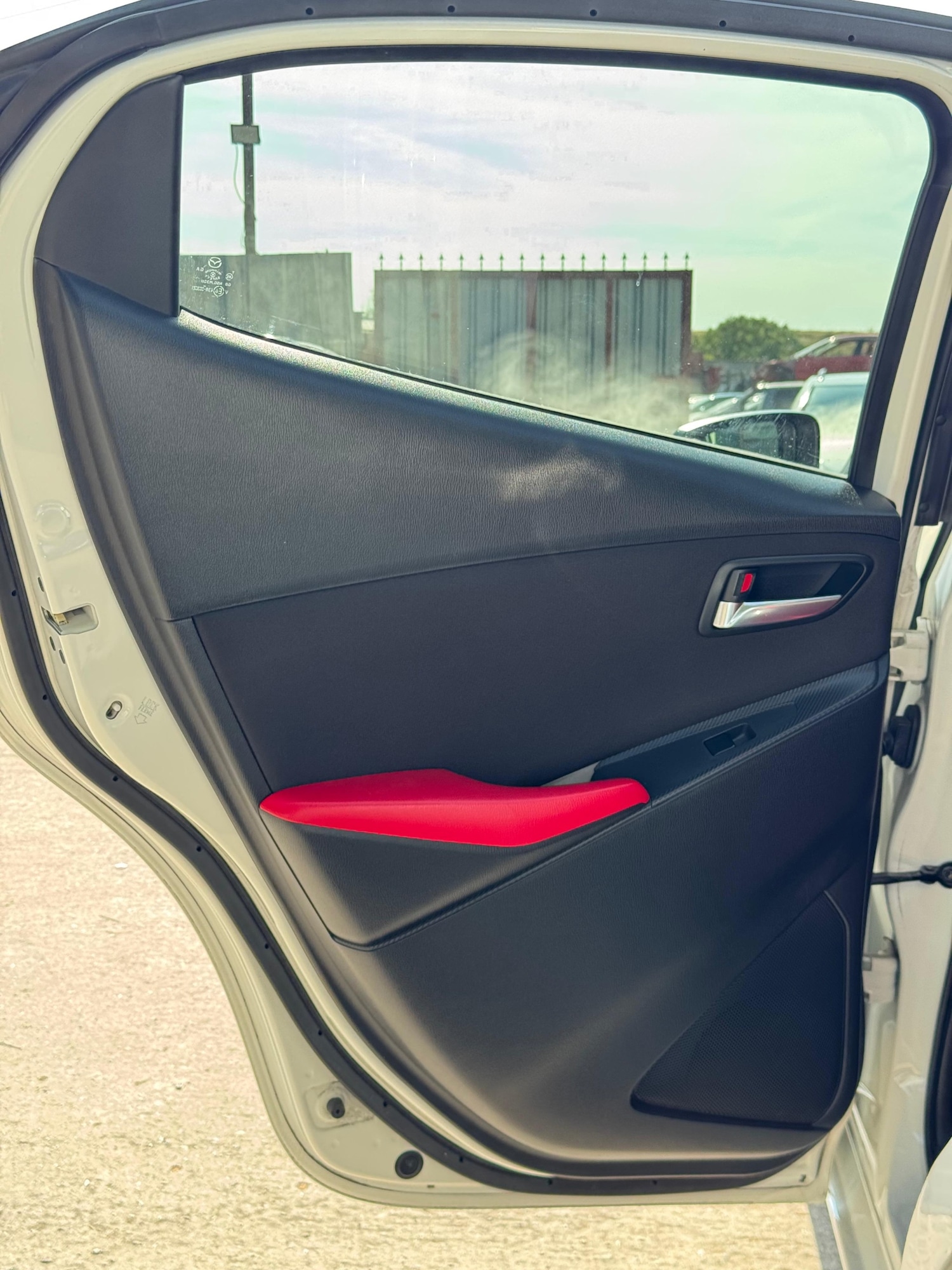 Used Mazda Demio 2015 for sale - 78035845: Photo 28