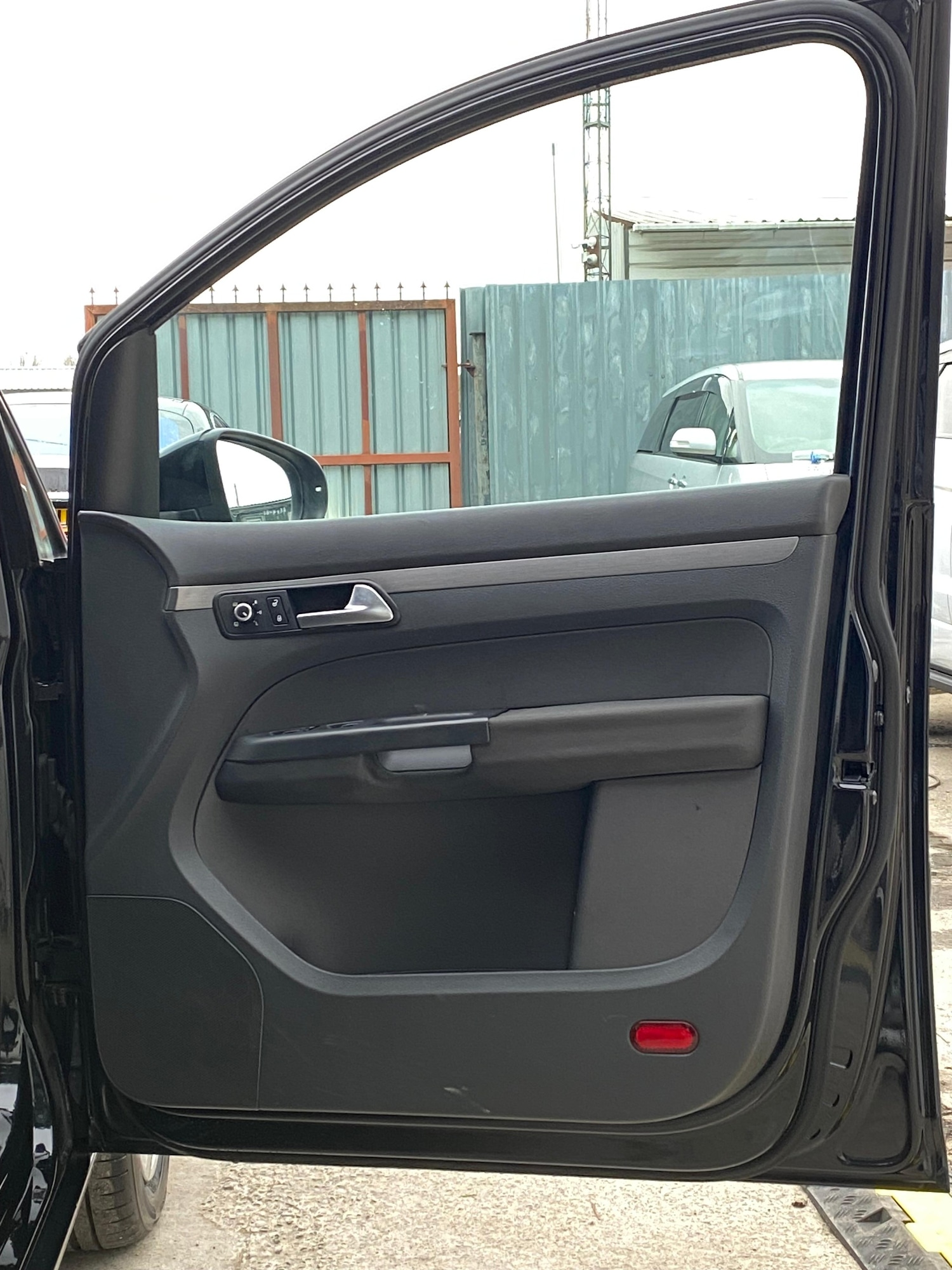 Used Volkswagen Touran 2014 for sale - 78035651: Photo 28