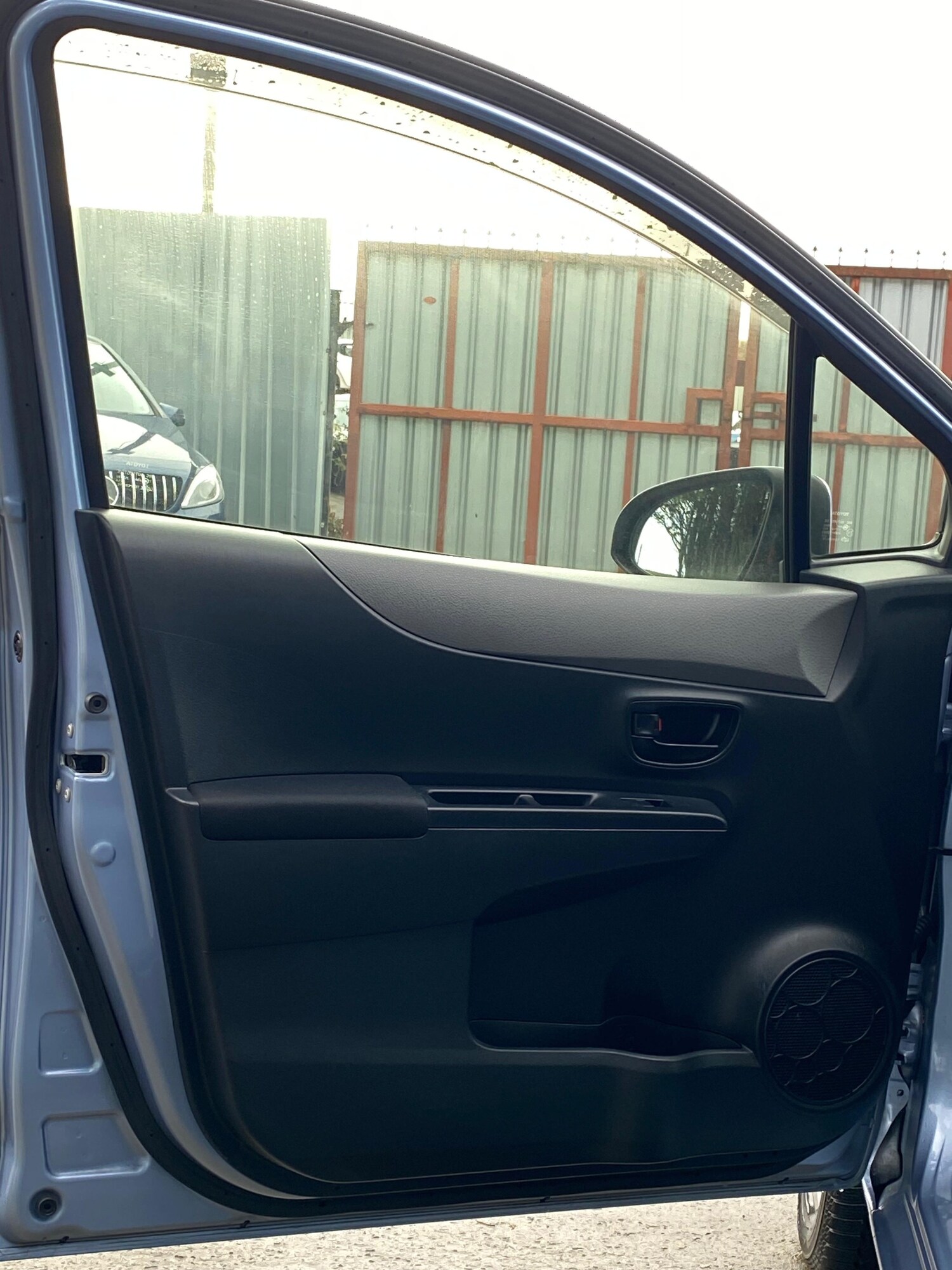 Used Toyota Vitz 2025 for sale - 77401262: Photo 27