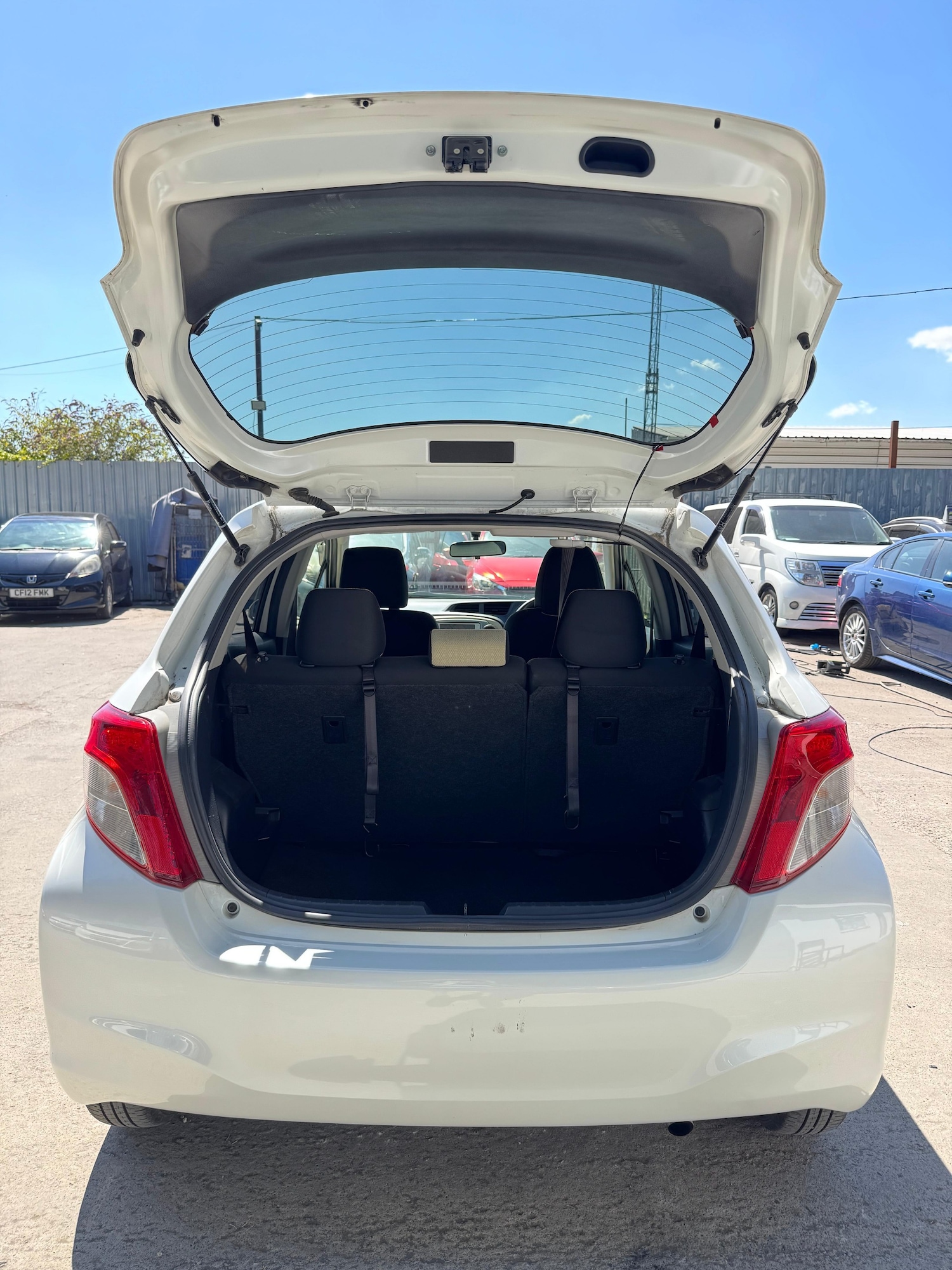 Used Toyota Vitz 2025 for sale - 77512124: Photo 11