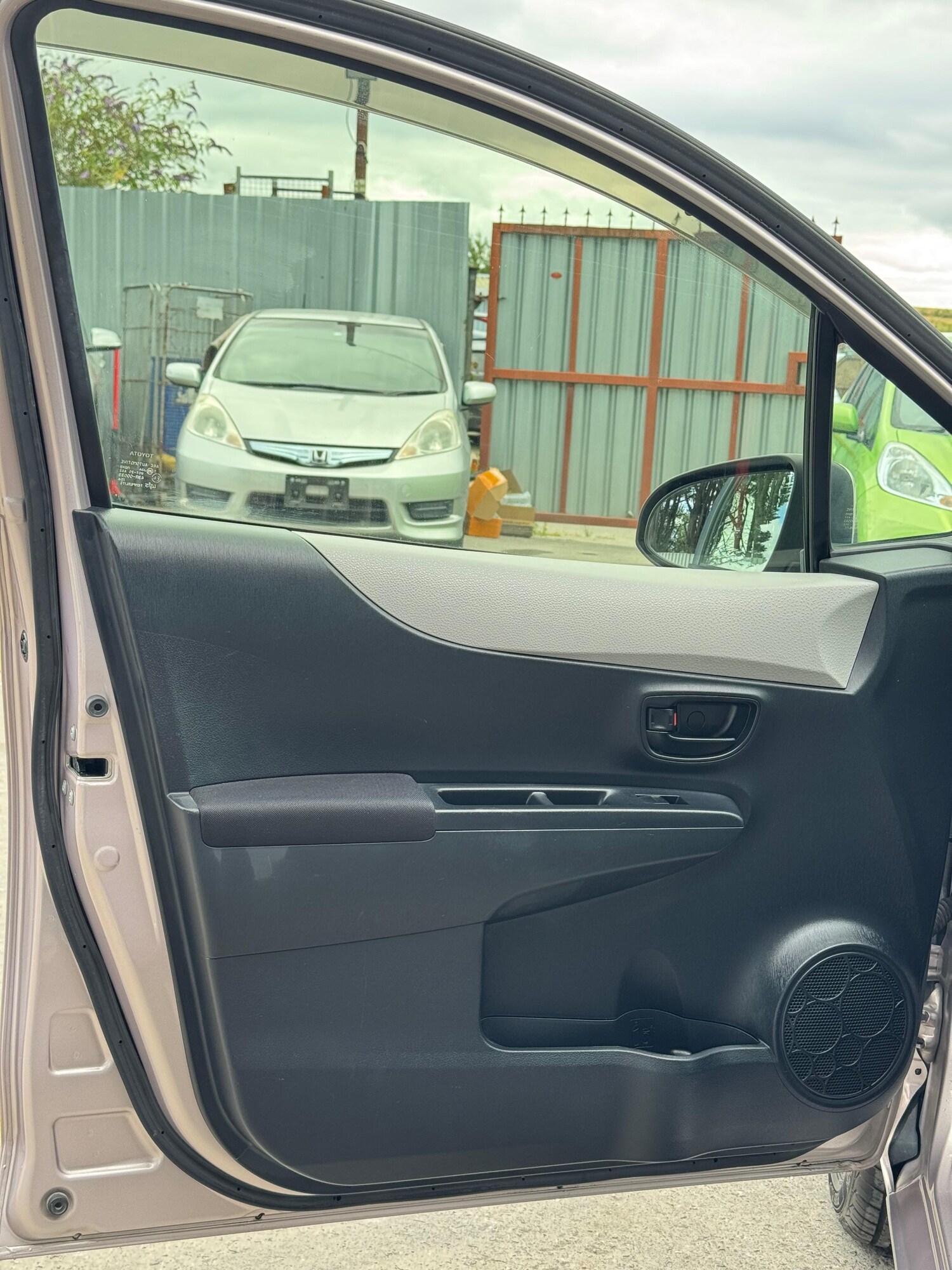 Vehicle 27