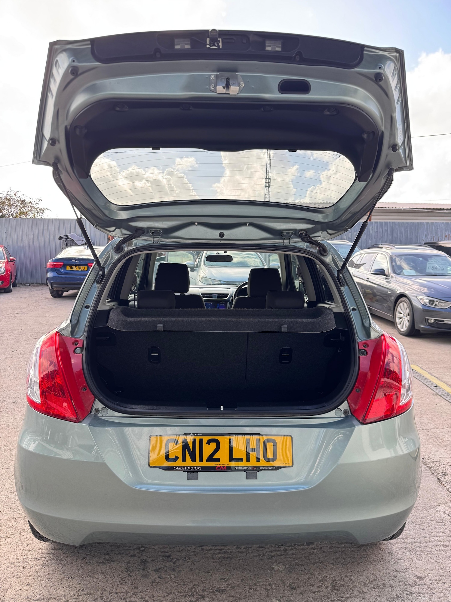 Used Suzuki Swift 2012 for sale - 76381679: Photo 11