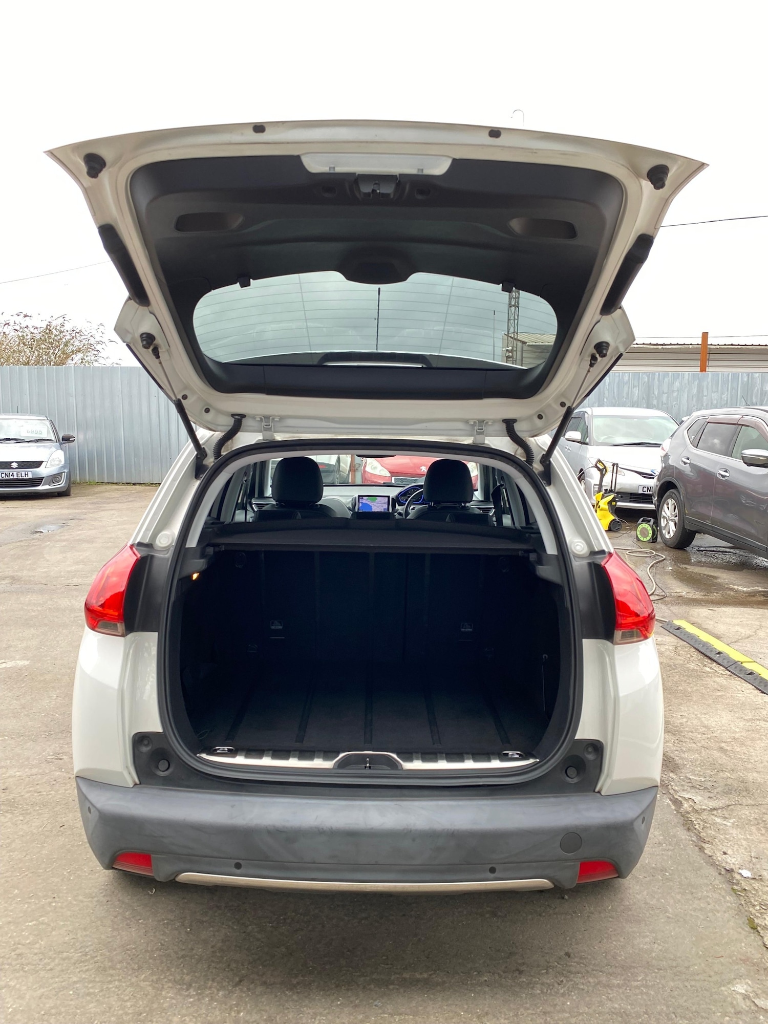 Used Peugeot 2008 2015 for sale - 78035843: Photo 11