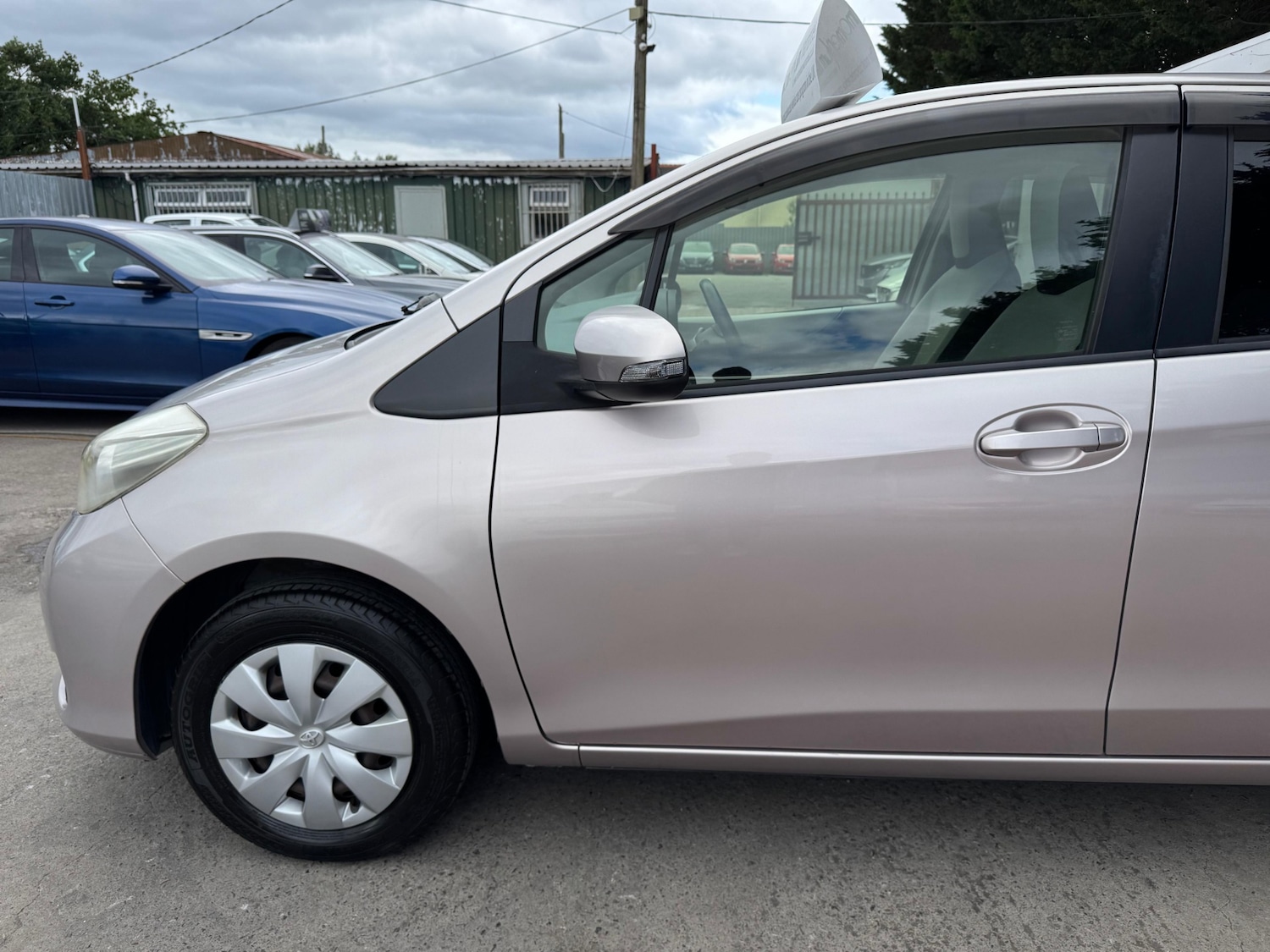Used Toyota Vitz 2012 for sale - 76342929: Photo 7