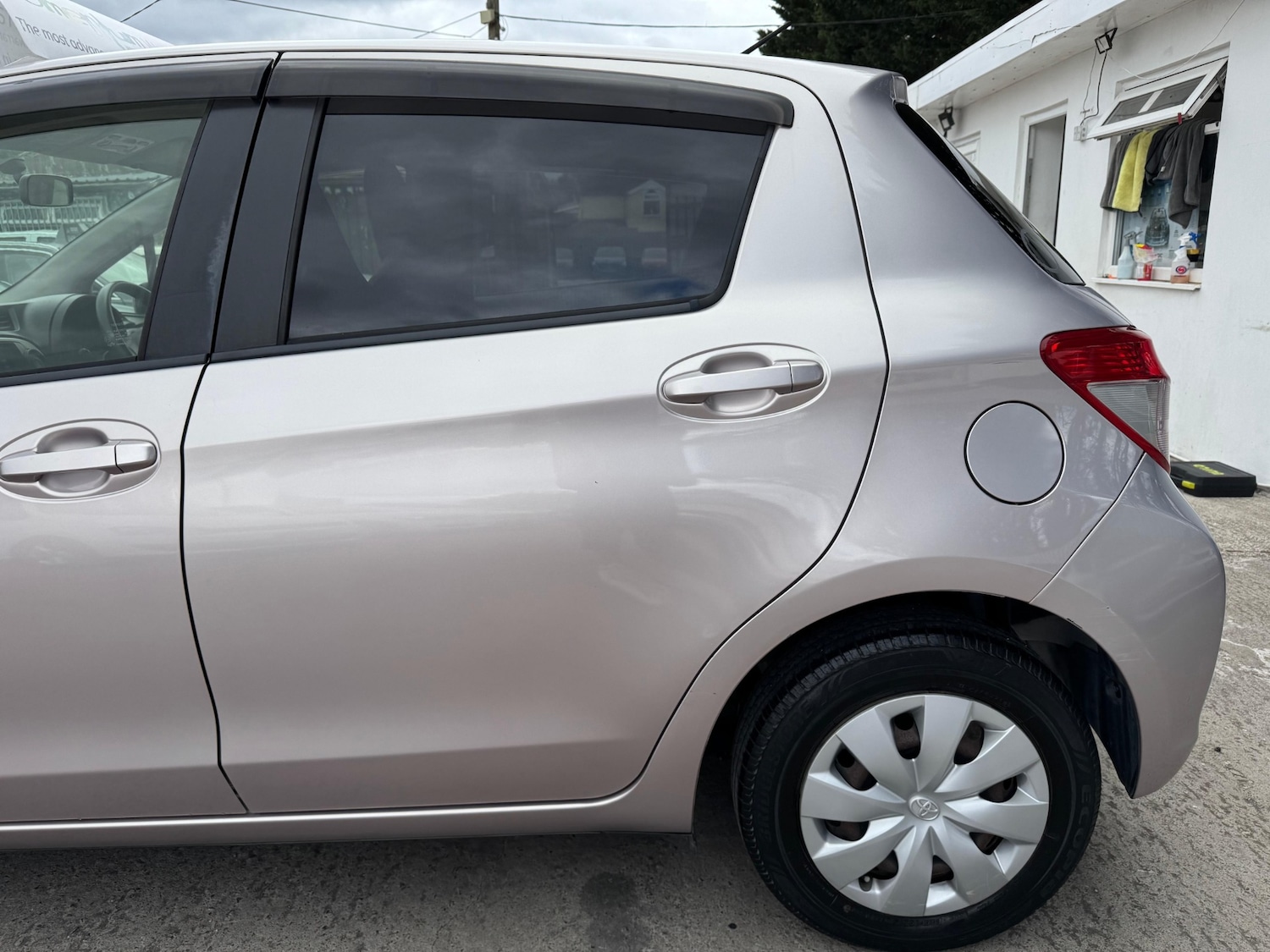 Used Toyota Vitz 2012 for sale - 76342929: Photo 8