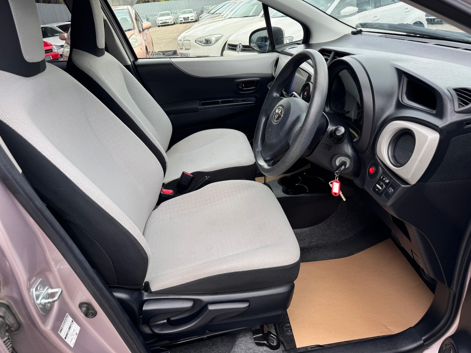 Used Toyota Vitz 2012 for sale - 76887527: Photo 13