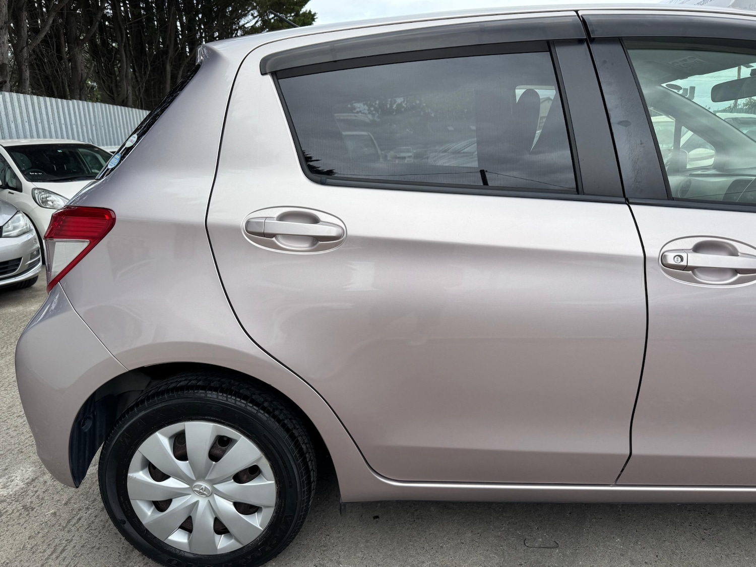 Used Toyota Vitz 2012 for sale - 76887527: Photo 6