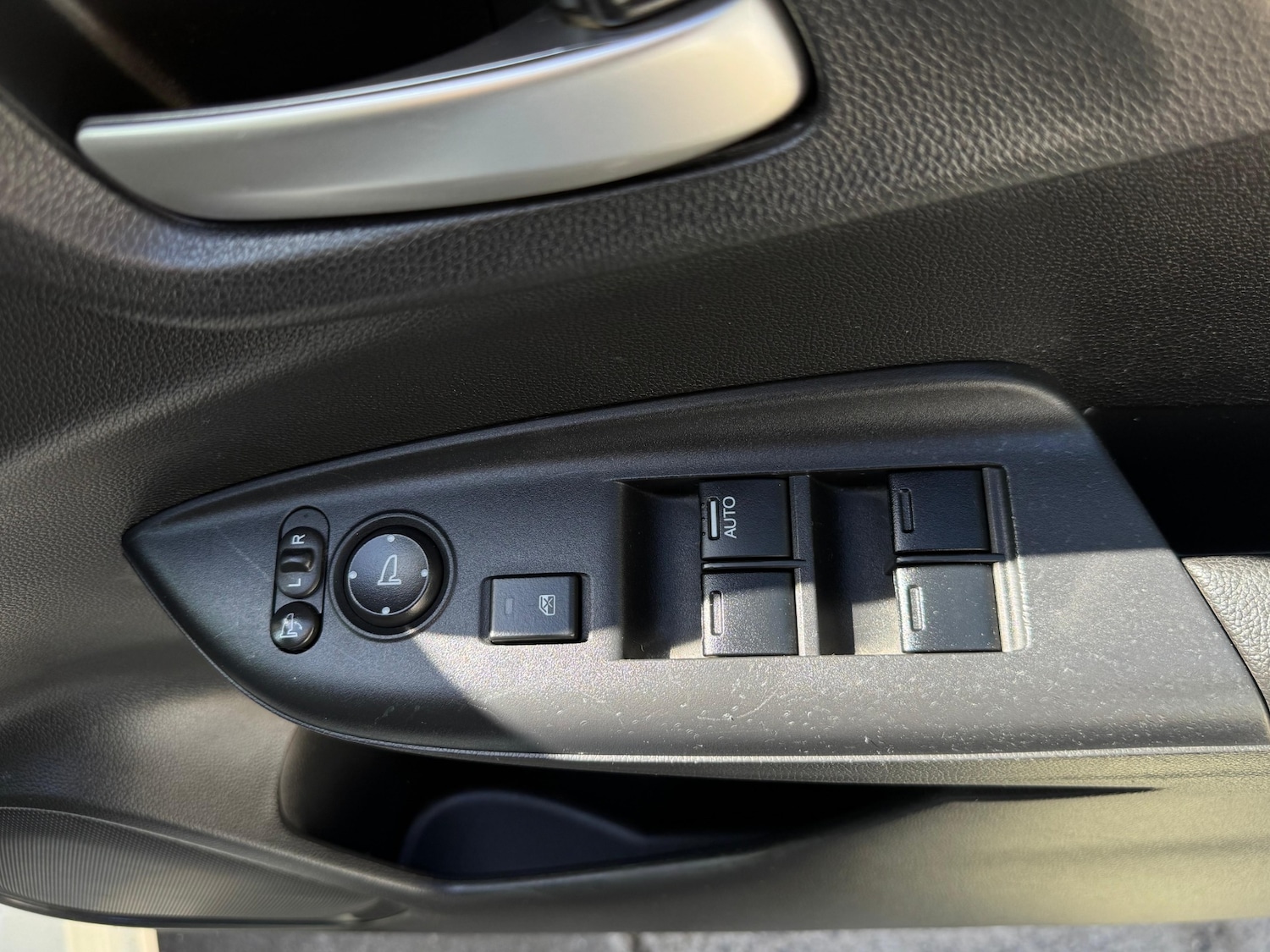 Used Honda Fit 2015 for sale - 76097288: Photo 23