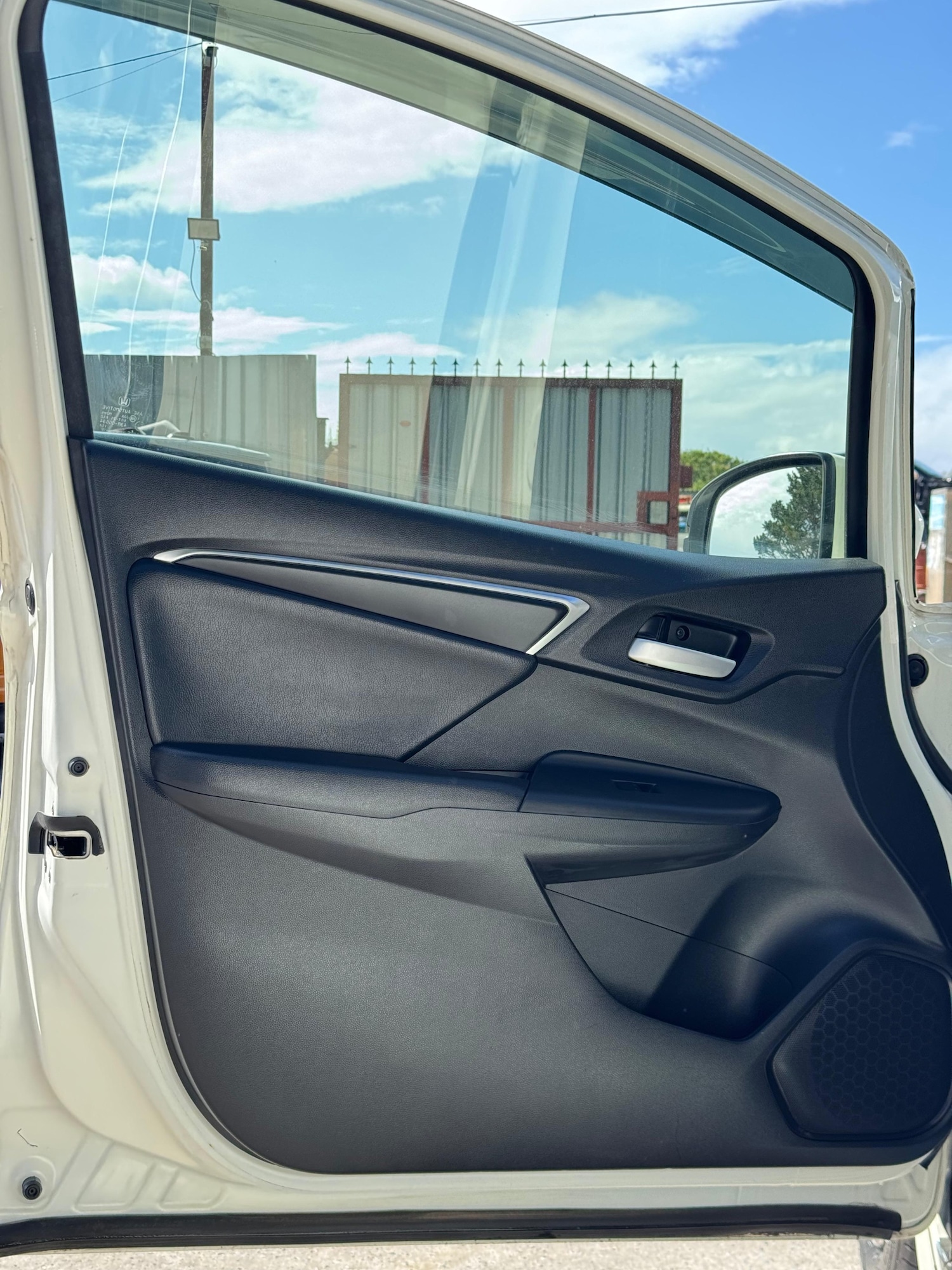 Used Honda Fit 2015 for sale - 76097288: Photo 27