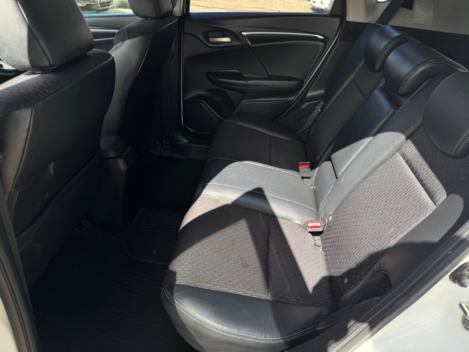 Used Honda Fit 2015 for sale - 76097288: Photo 28