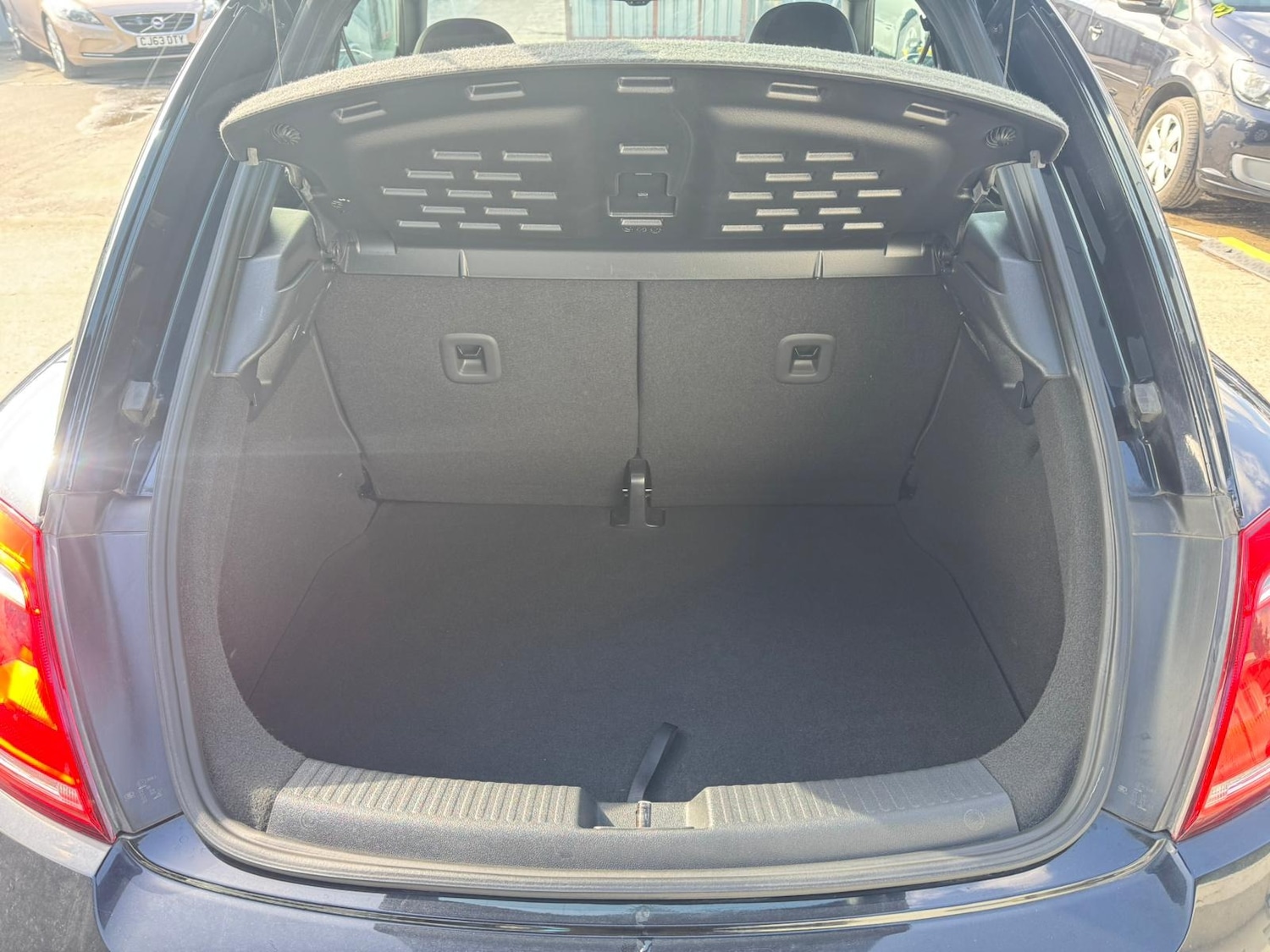 Used Volkswagen Beetle 2015 for sale - 78087967: Photo 12