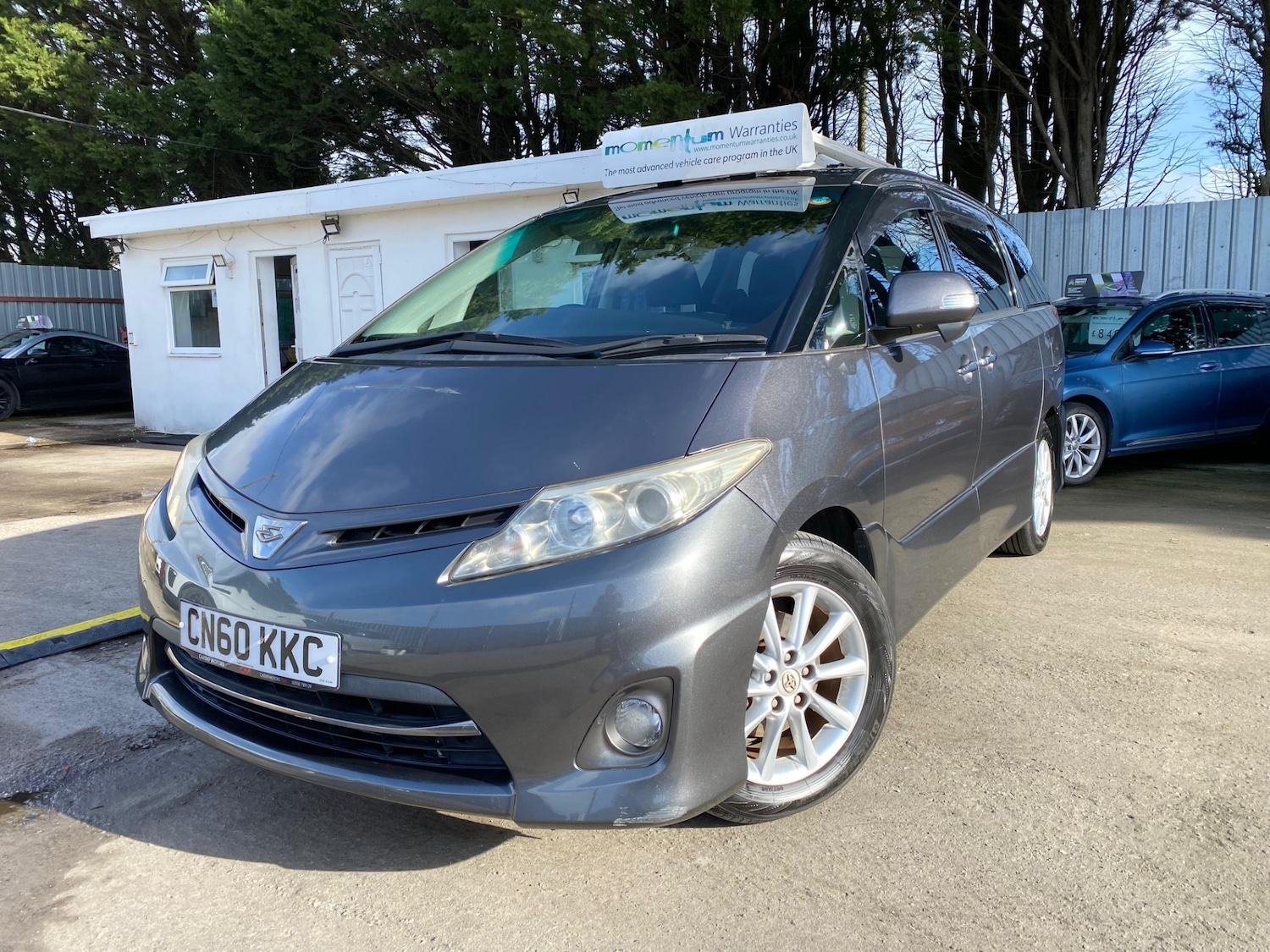 Used Toyota Estima 2010 for sale - 77584272: Photo 2