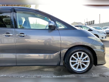 Used Toyota Estima 2010 for sale - 77584272: Photo