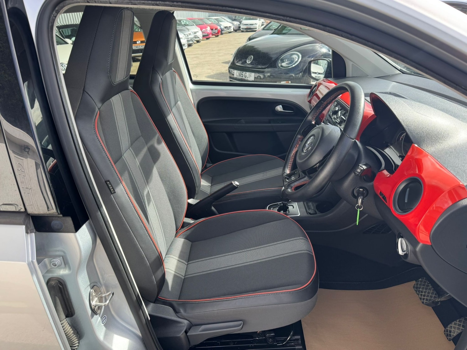 Used Volkswagen up! 2014 for sale - 78067068: Photo 13