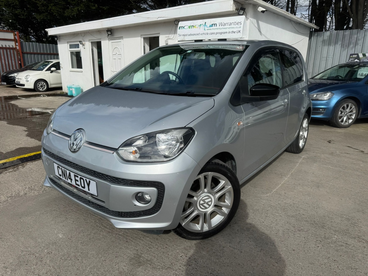 Used Volkswagen up! 2014 for sale - 78067068: Photo 2