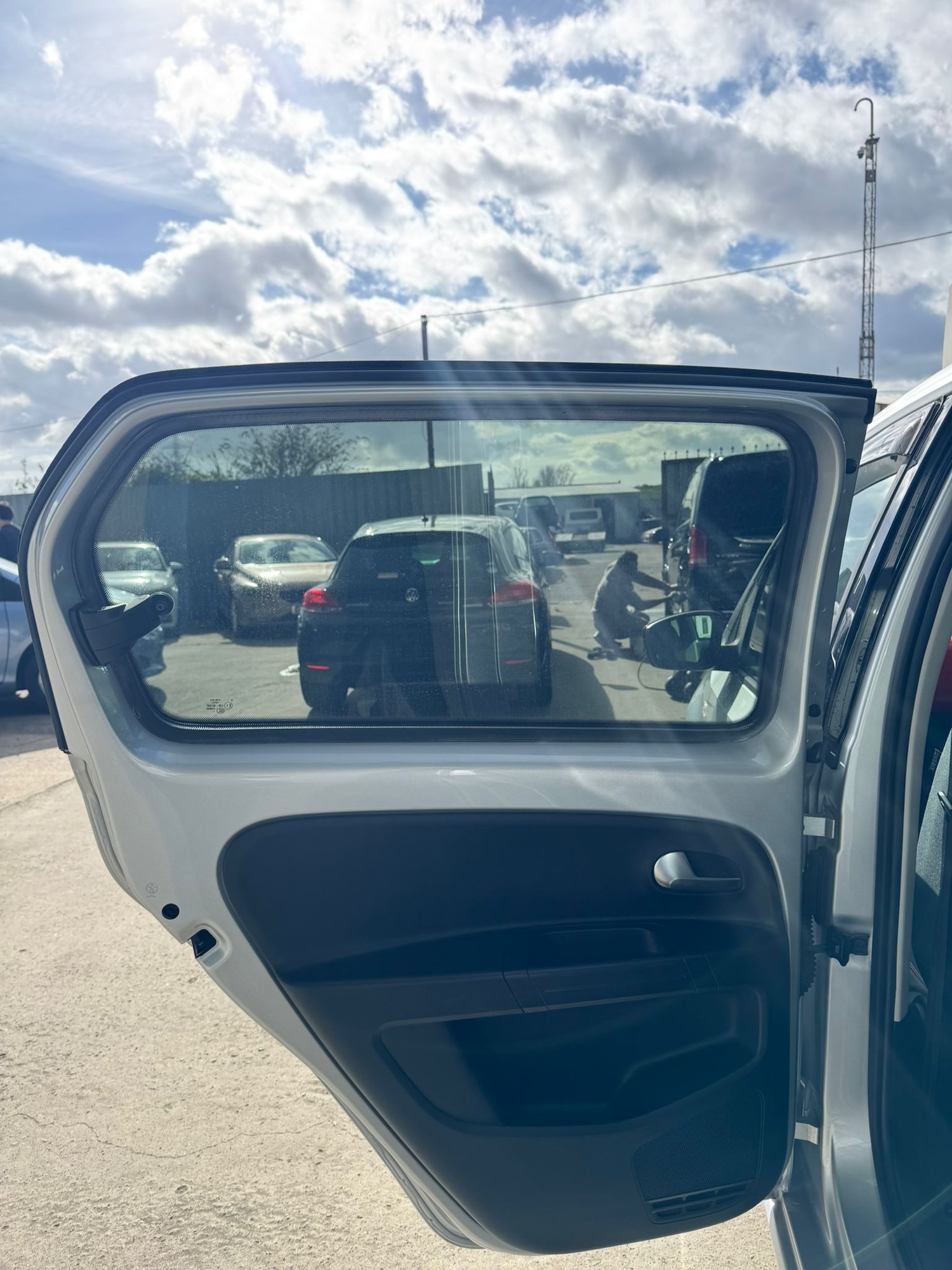 Used Volkswagen up! 2014 for sale - 78067068: Photo 25