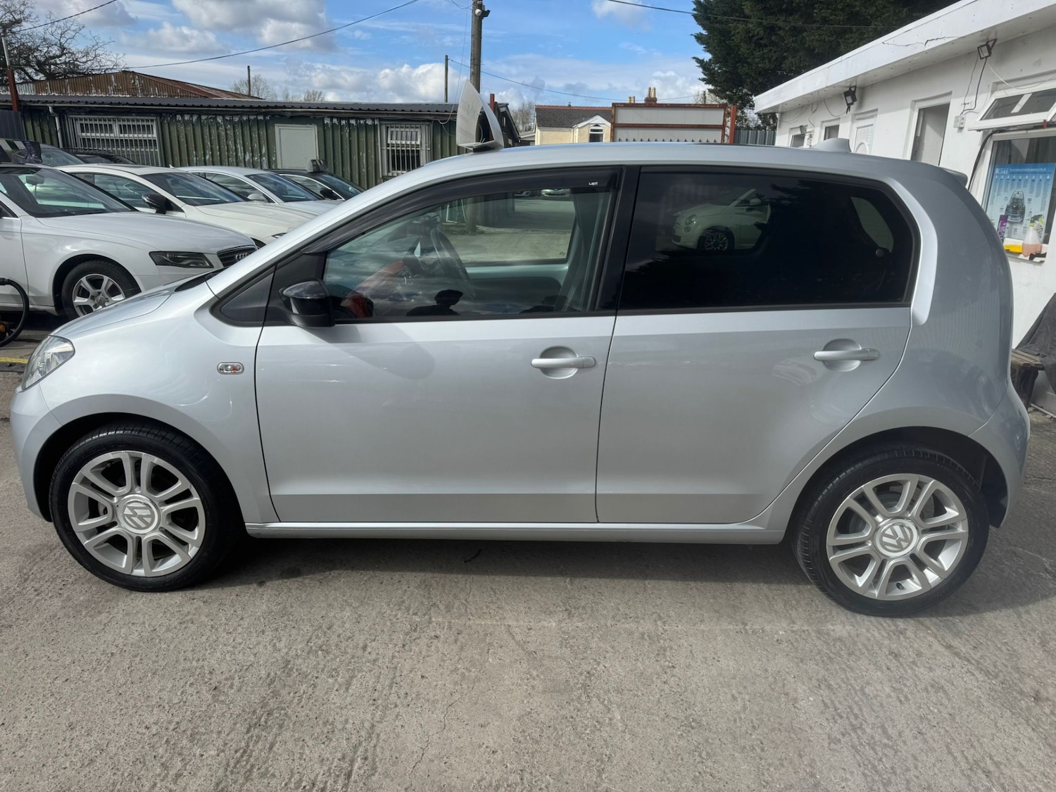 Used Volkswagen up! 2014 for sale - 78067068: Photo 6