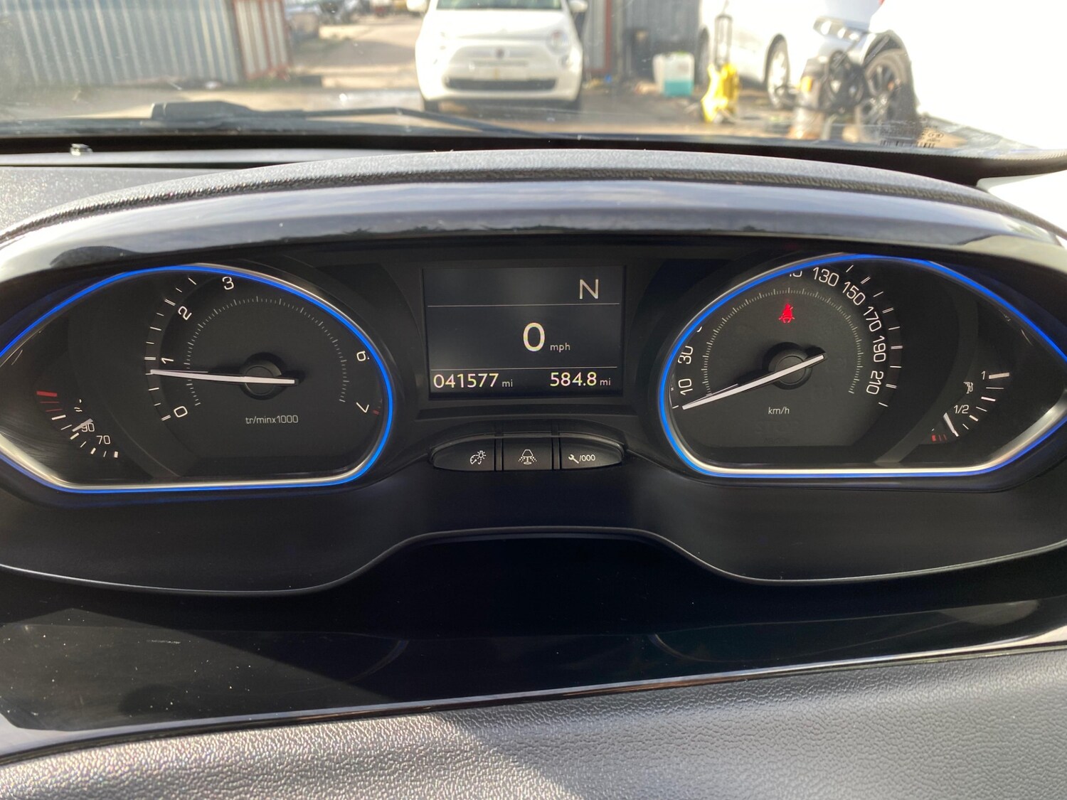 Used Peugeot 208 2015 for sale - 77884370: Photo 19