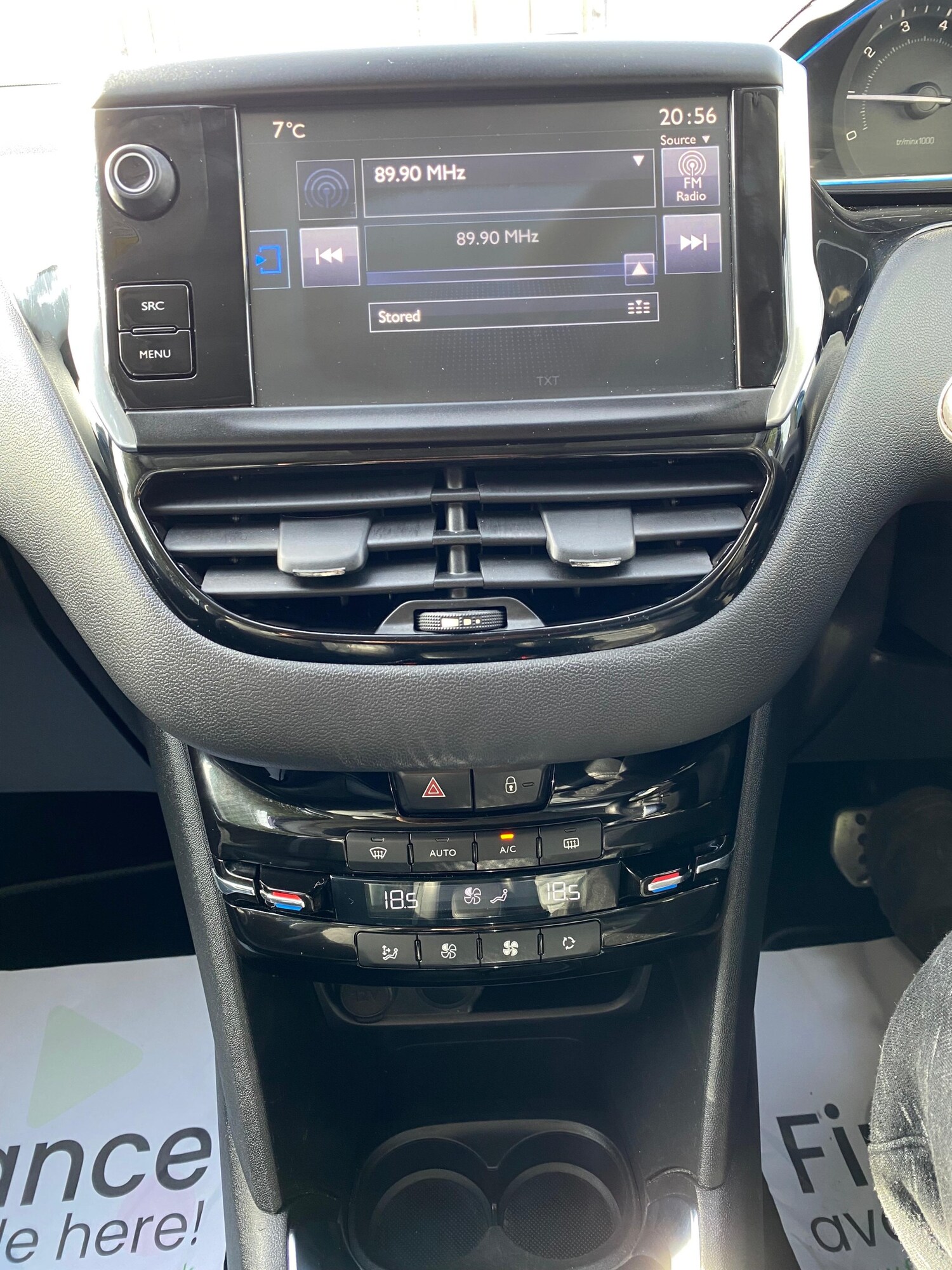 Used Peugeot 208 2015 for sale - 77884370: Photo 21