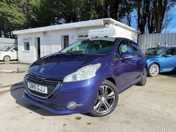 Used Peugeot 208 2015 for sale - 77884370: Photo