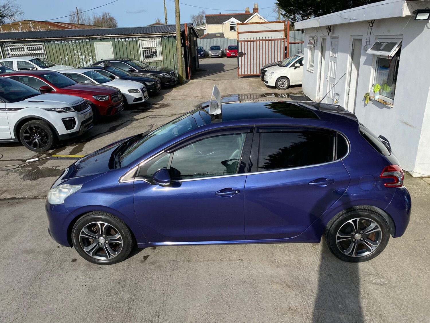 Used Peugeot 208 2015 for sale - 77884370: Photo 40