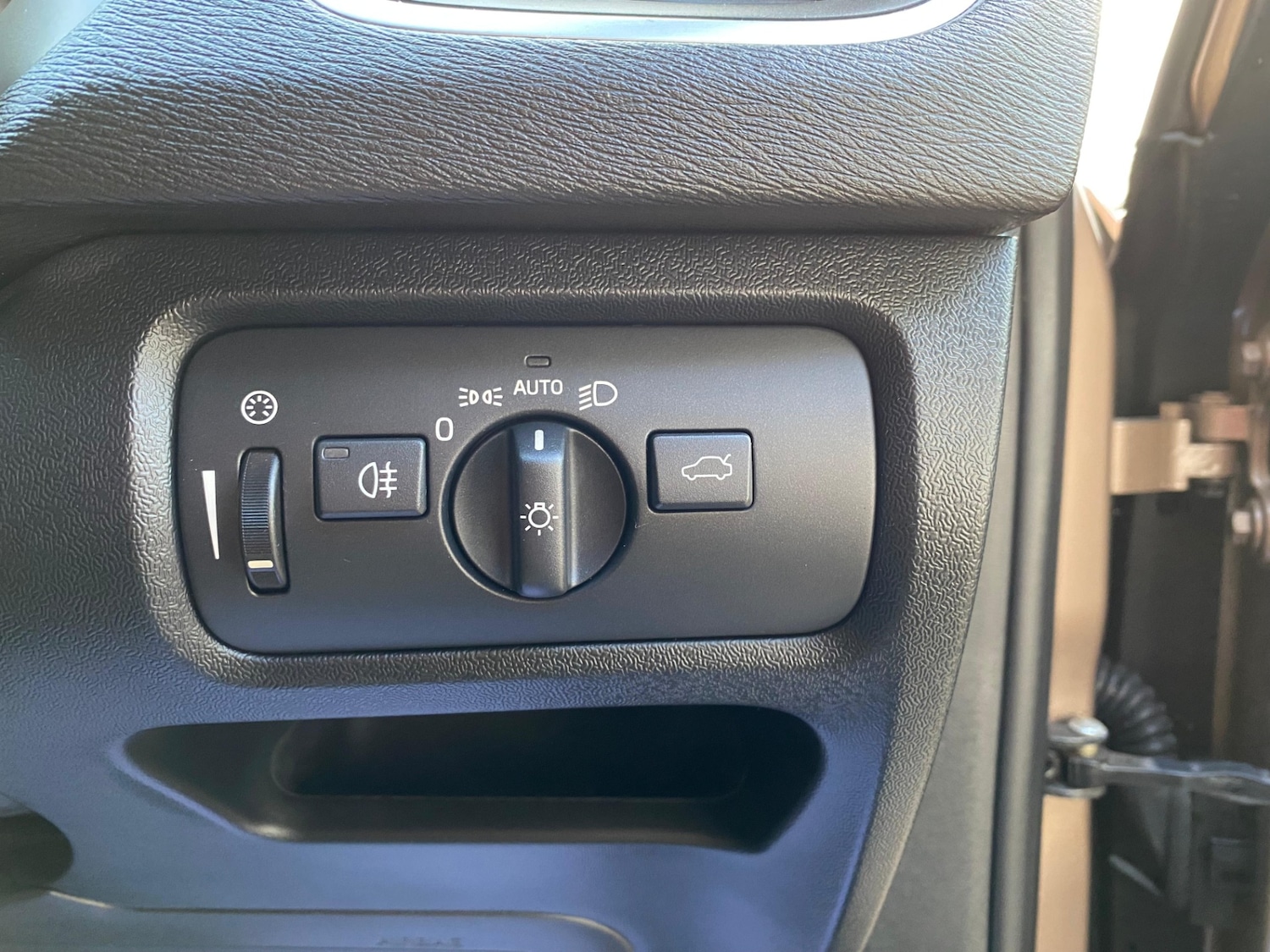 Used Volvo V40 2013 for sale - 78158208: Photo 23