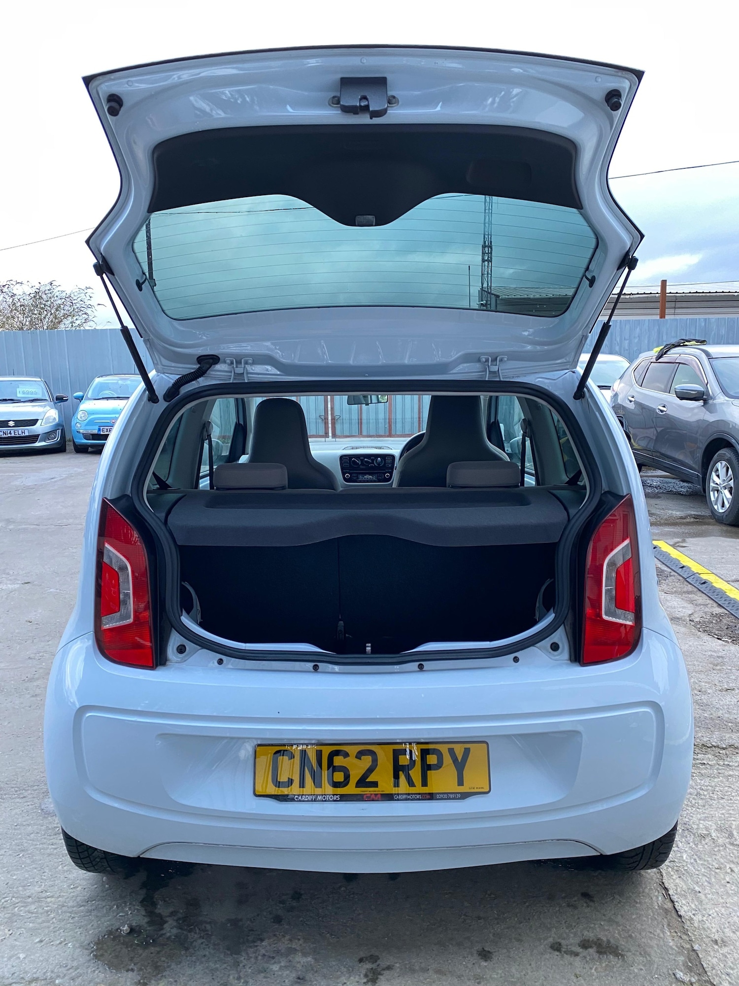 Used Volkswagen up! 2013 for sale - 77328917: Photo 10