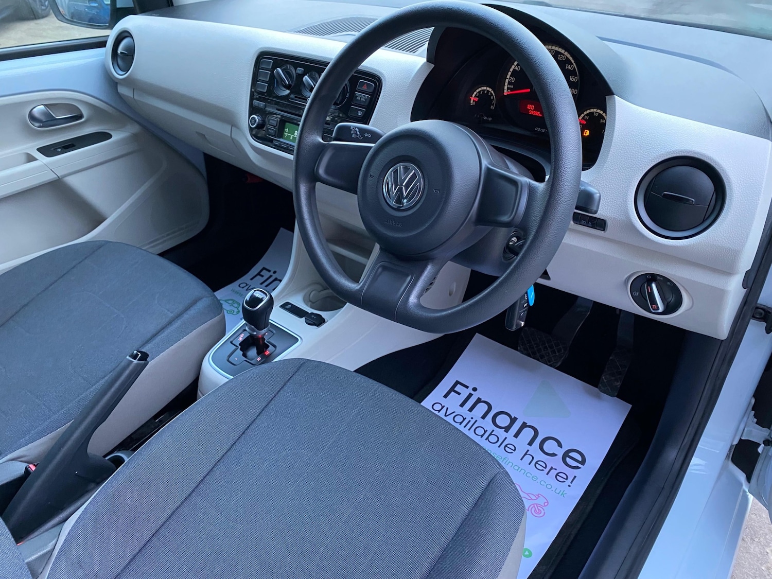 Used Volkswagen up! 2013 for sale - 77328917: Photo 12