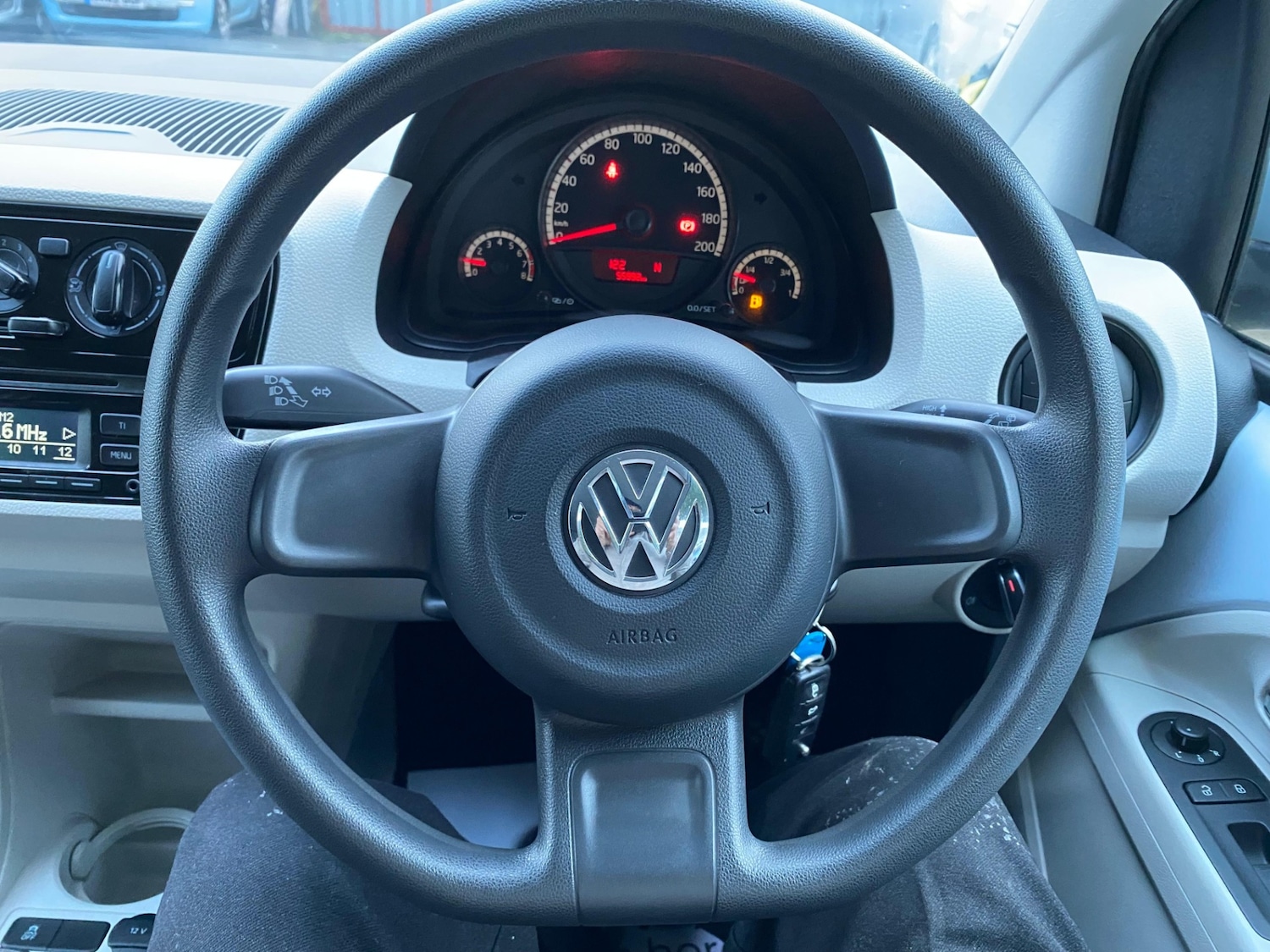Used Volkswagen up! 2013 for sale - 77328917: Photo 17