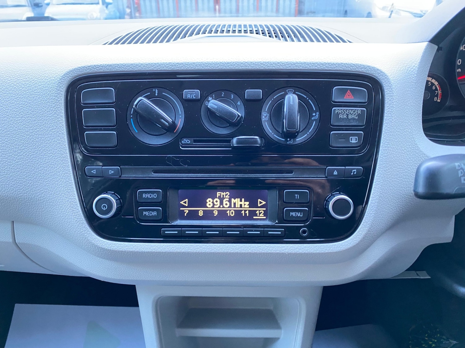 Used Volkswagen up! 2013 for sale - 77328917: Photo 19