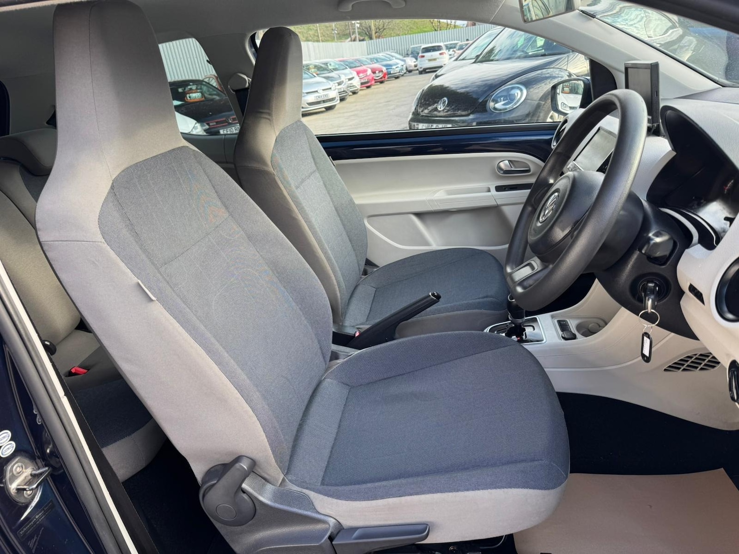 Used Volkswagen up! 2013 for sale - 78067173: Photo 13